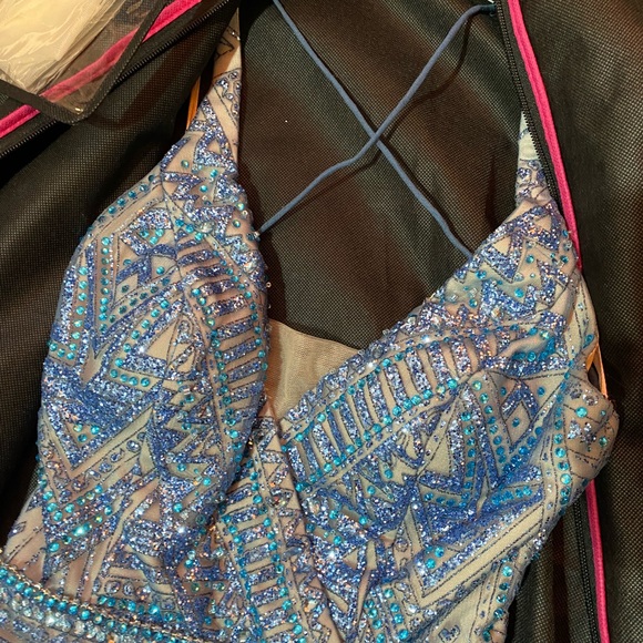 GORGEOUS PROM DRESS! - Picture 12 of 12